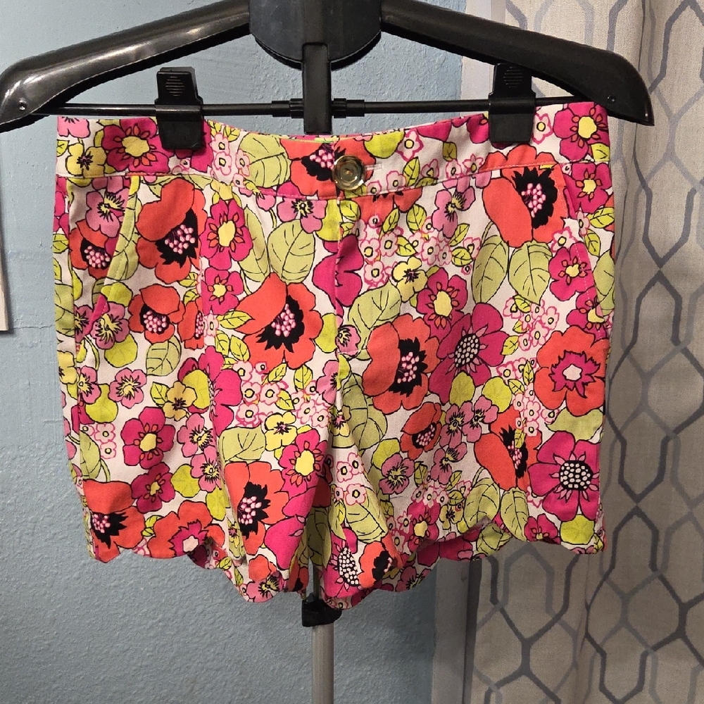 Pappagallow Vibrant Floral High Waist Women's Shorts With Scalloped Hem